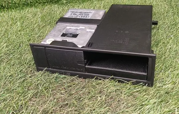 Audi A8 S8 D3 4E Head unit multimedia control 4E0035785F
