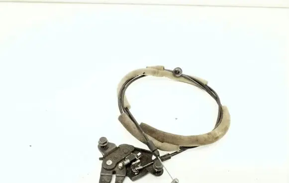 Mazda 5 Sliding door latching motor 