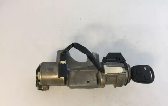 Toyota Aygo AB10 Ignition lock 05015178 8978305010