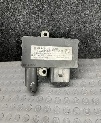 Mercedes-Benz A W169 Glow plug pre-heat relay A6401530479 6401530479