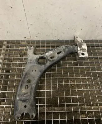 Volkswagen Golf VI Front lower control arm/wishbone 1K0199231