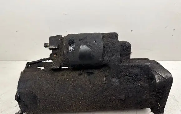 Volkswagen PASSAT B5.5 Starter motor 0001124020