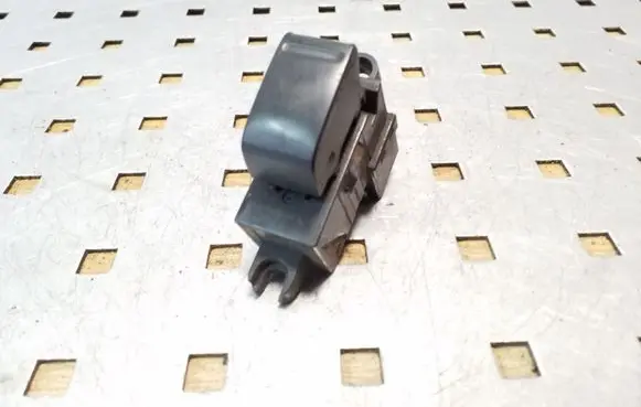 Suzuki Grand Vitara II Electric window control switch 25411AV600