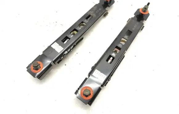 Hyundai Sonata Seat belt adjustment rail 6050978A02