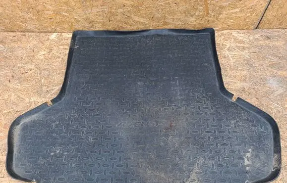 Toyota Avensis T270 Rubber trunk/boot mat liner