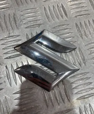Suzuki Ignis Manufacturer badge logo/emblem PK12478