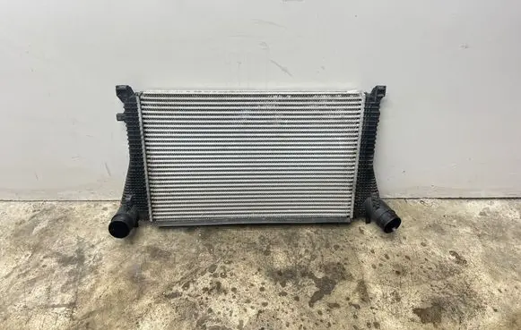 Volkswagen Golf VII Intercooler radiator 5Q0145803T