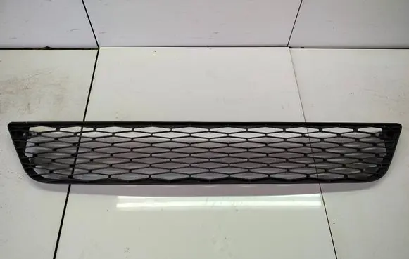 Seat Leon (5F) Front bumper lower grill 5F0853667