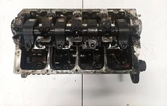 Skoda Octavia Mk2 (1Z) Engine head 038103373r