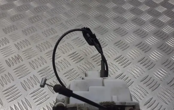 Renault Megane II Front door lock 027778