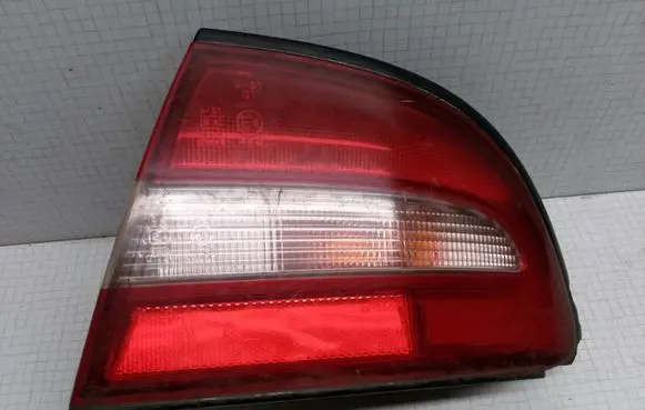 Mitsubishi Galant Rear/tail lights 0431593R