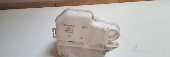 Honda HR-V Windshield washer fluid reservoir/tank MX060851505