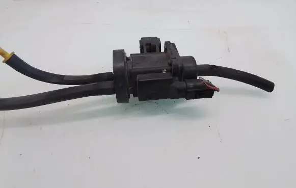 Mercedes-Benz E W210 Turbo solenoid valve A0005450427