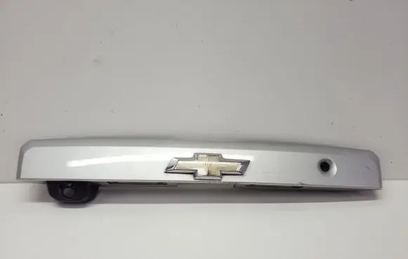 Chevrolet Captiva Trunk door license plate light bar 20921280