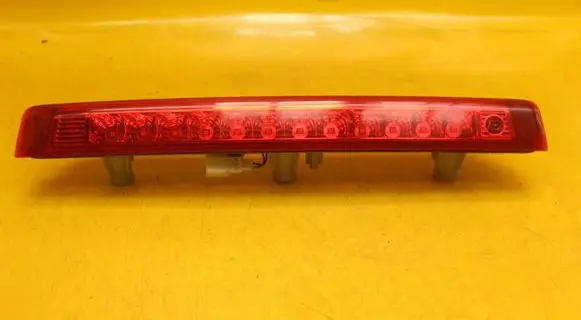 KIA Ceed Third/center stoplight 927011H3