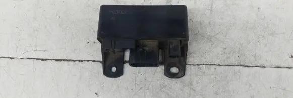Mercedes-Benz C W203 Glow plug pre-heat relay PA6GF30