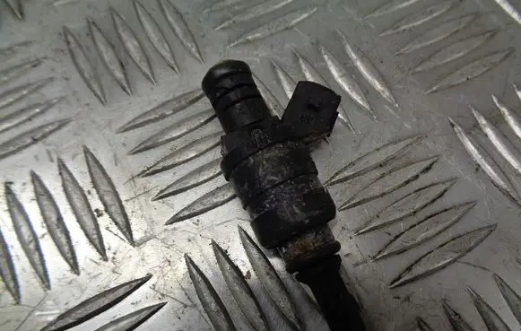 BMW 5 E39 Fuel injectors set 1427240