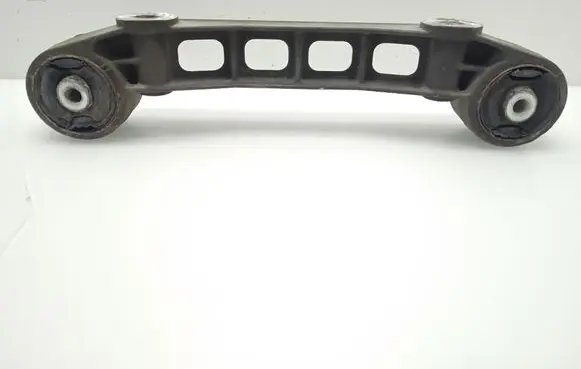 Mercedes-Benz Vito Viano W639 Rear differential/diff mount bracket A6393530347