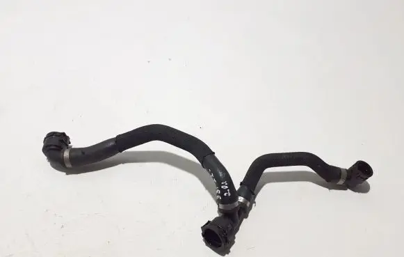 BMW 5 G30 G31 Engine coolant pipe/hose 8592808