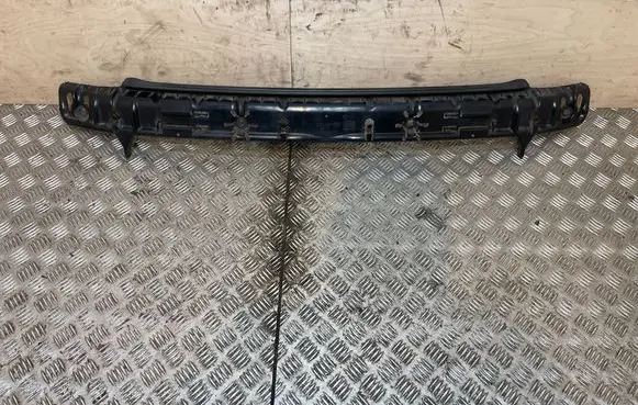 BMW 6 E63 E64 Rear bumper mounting bracket 7038195