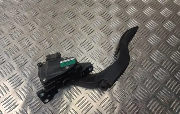 Audi A4 S4 B6 8E 8H Accelerator throttle pedal 8E1721523C