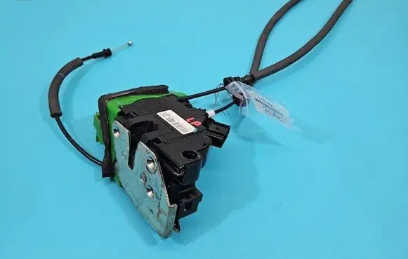 KIA Sorento Front door lock 81310-C5010 IMPRK1503488