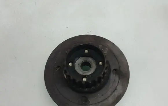 Volkswagen Golf IV Crankshaft pulley