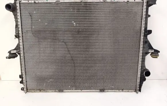 Audi Q7 4L Coolant radiator 7L6121253B