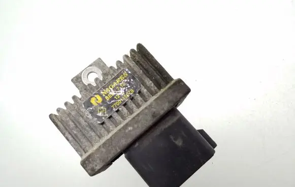 Renault Scenic I Glow plug pre-heat relay 7700115078