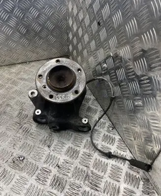 BMW 1 E81 E87 Front wheel hub 6764444