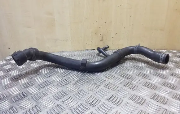 Audi A6 S6 C5 4B Engine coolant pipe/hose 8D0121101J
