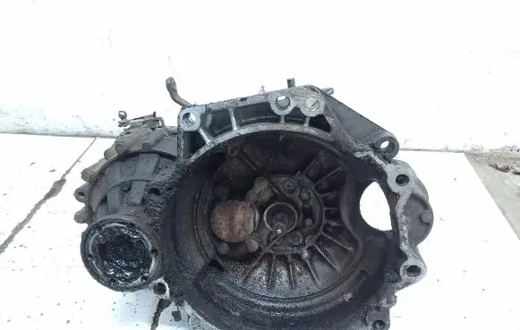 Volkswagen Caddy Manual 5 speed gearbox DGH