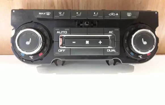 Skoda Octavia Mk2 (1Z) Climate control unit 3T0907044AS