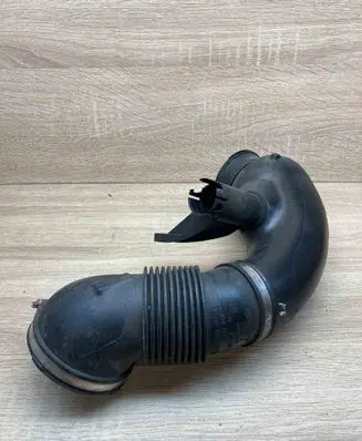 BMW 5 E60 E61 Air intake duct part 7803843 7801547 7803846