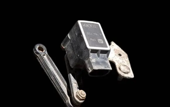 BMW 5 E60 E61 Headlight/headlamp level sensor 6784700 170608