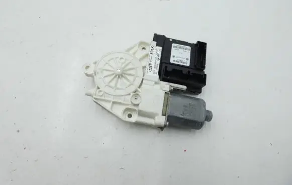 Audi A3 S3 8P Front door window regulator motor 8P0959801K