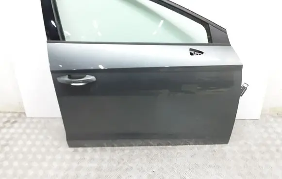 Seat Leon (5F) Front door