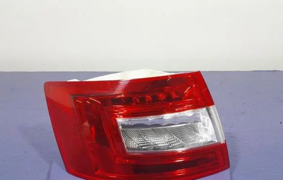 Skoda Octavia Mk3 (5E) Rear/tail lights 