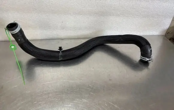 Renault Trafic III (X82) Engine coolant pipe/hose 215012243R