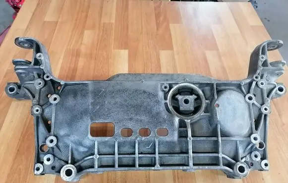 Volkswagen PASSAT B6 Front subframe 3C0199369F 3c0199313q