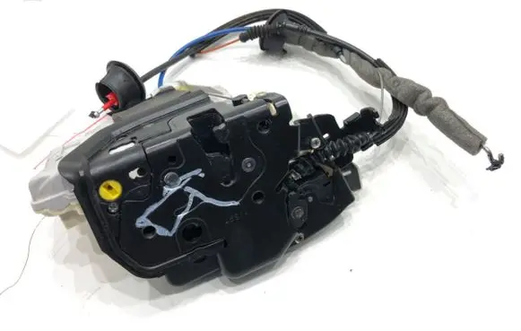 Audi A8 S8 D4 4H Rear door lock 4H0839015D