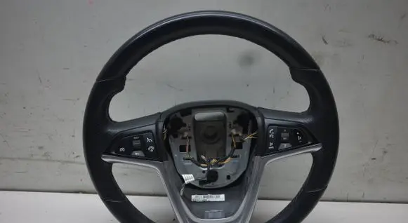 Opel Astra J Steering wheel 13351028