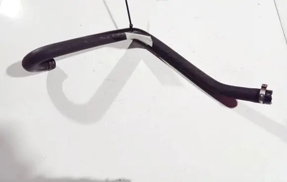 Audi A4 S4 B5 8D Engine coolant pipe/hose
