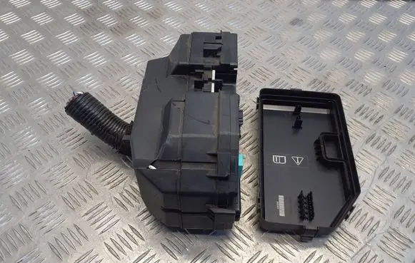 Honda CR-V Fuse box set T1TE010 131222 230R200NCU
