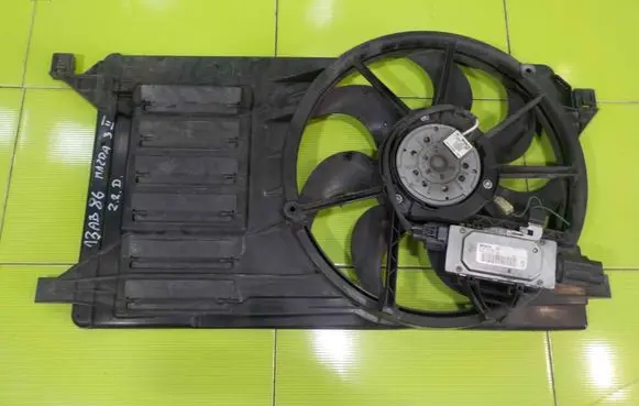 Mazda 3 II Fan set 8V618C607AC