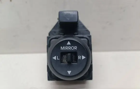 KIA Sportage Wing mirror switch
