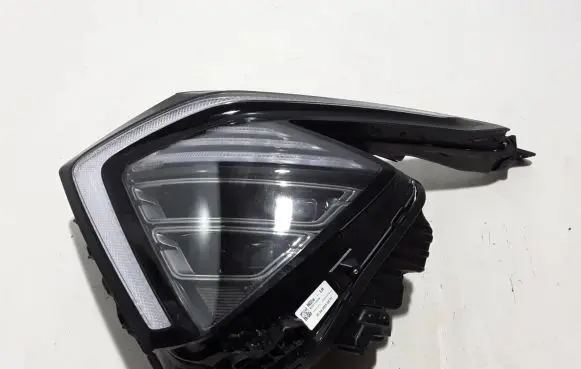 KIA Sportage Headlight/headlamp 92101R2100
