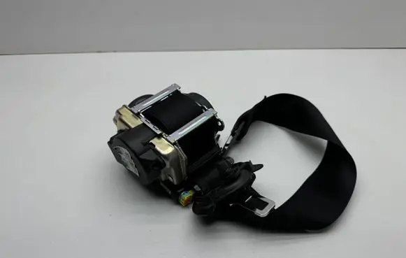 Mercedes-Benz C W205 Front seatbelt 622765800