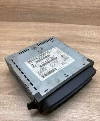 Chrysler Voyager CD/DVD changer P05064003AI 6DISC
