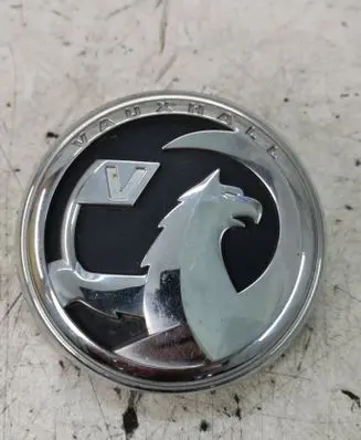 Tailgate opening switch